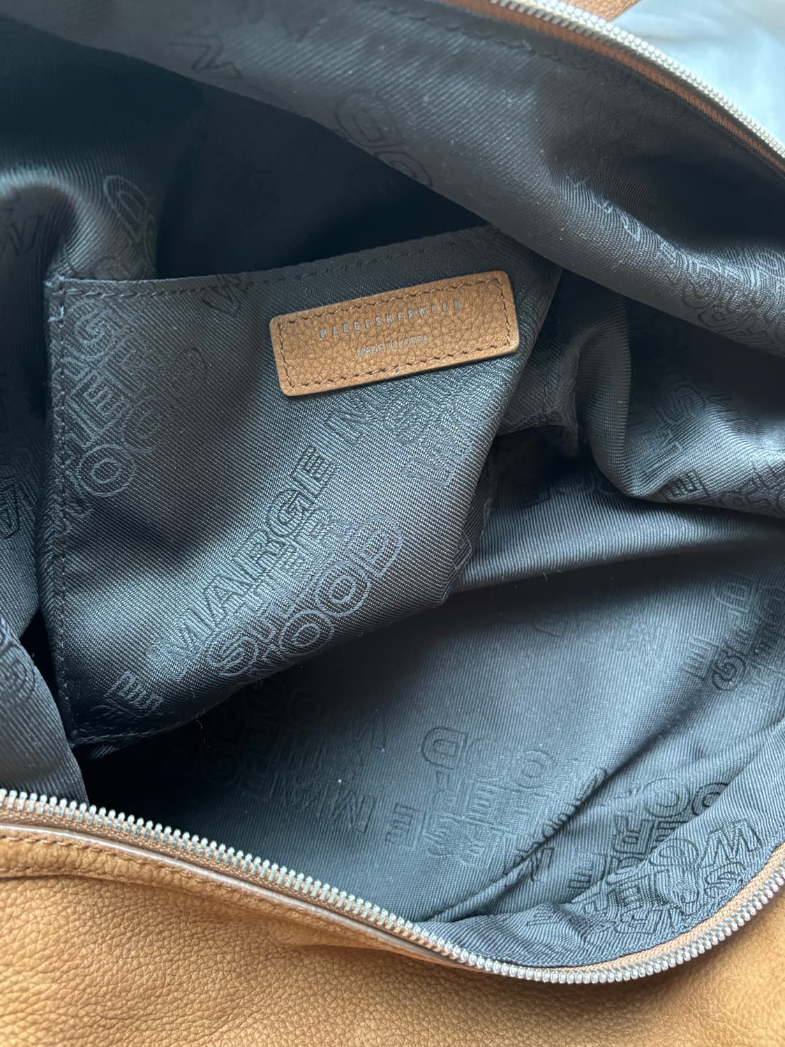 마지셔우드 호보백 누벅가죽 상품이미지5