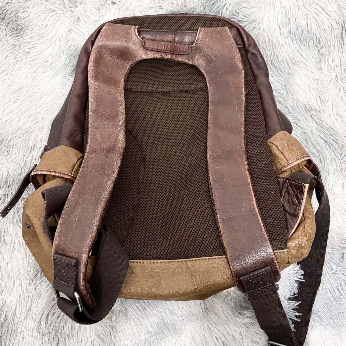 캘빈클라인 카우레더 백팩 상품이미지5