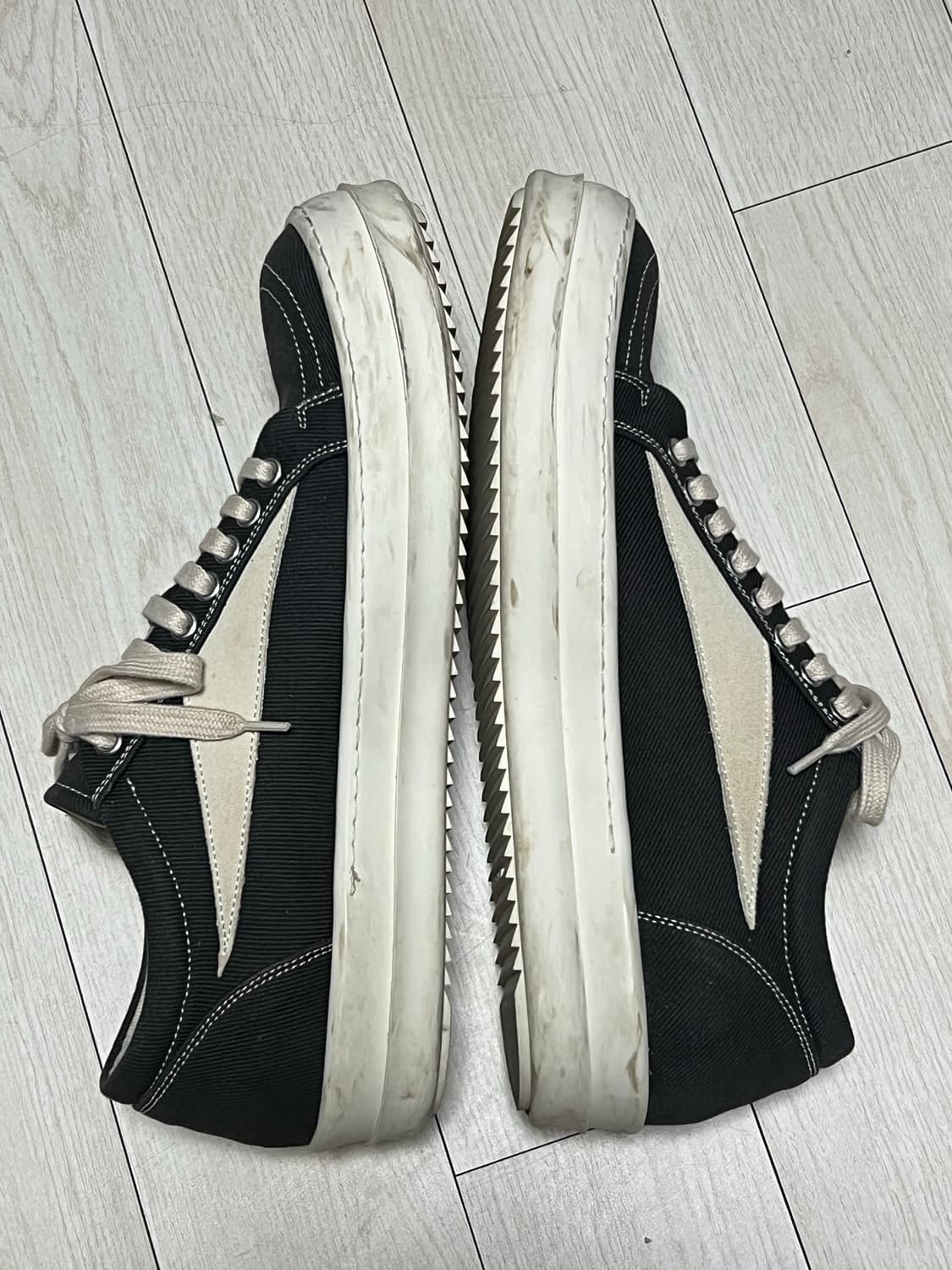 릭오웬스 다크쉐도우 빈티지스니커즈 다크더스트 펄 밀크 화이트 41사이즈 상품이미지7