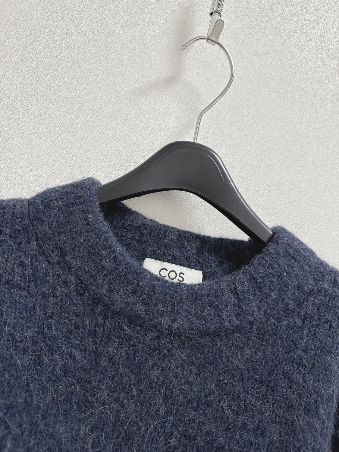 코스 알파카 네이비 니트 상품이미지2