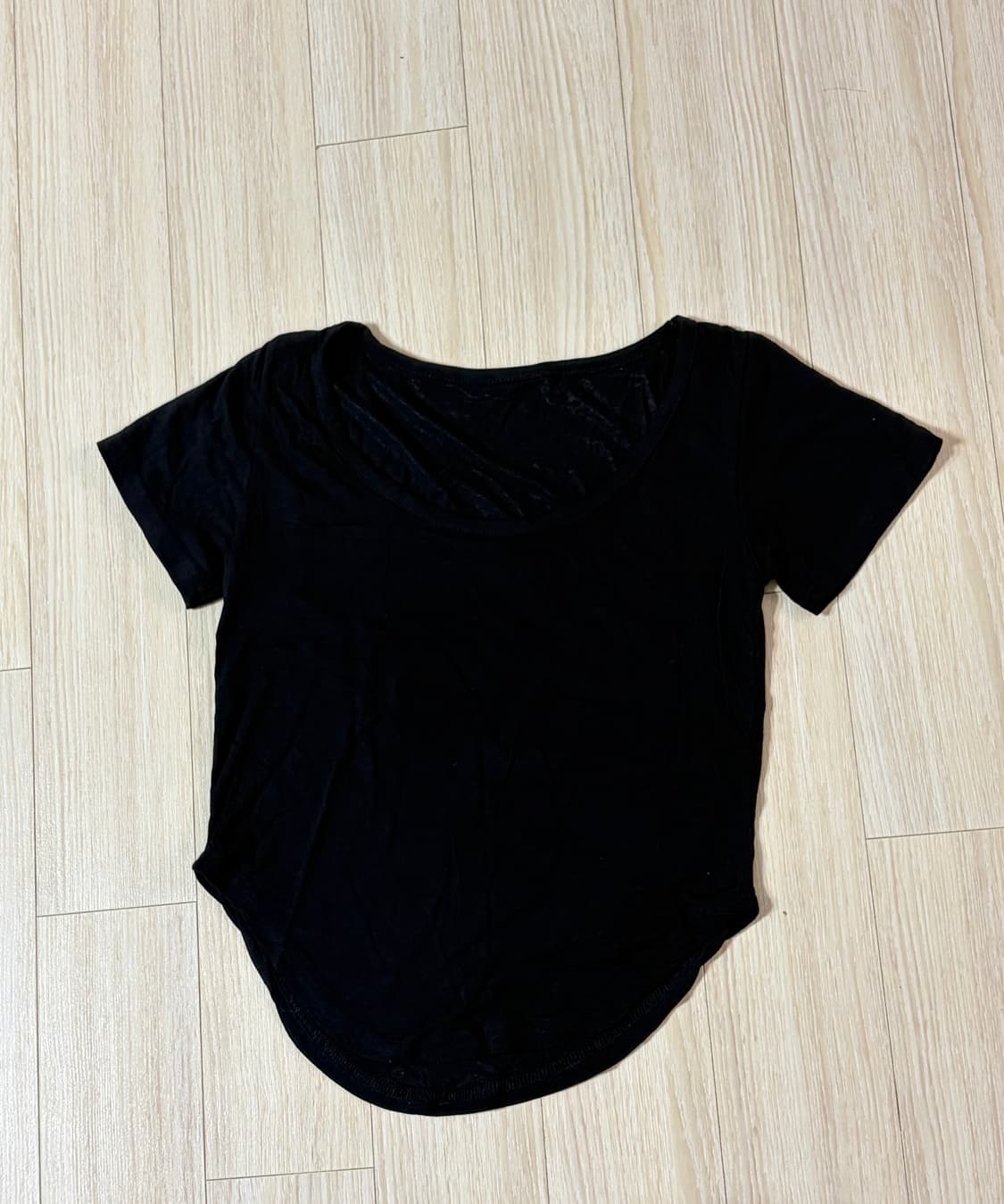 블랙 u넥 굴림티 상품이미지1