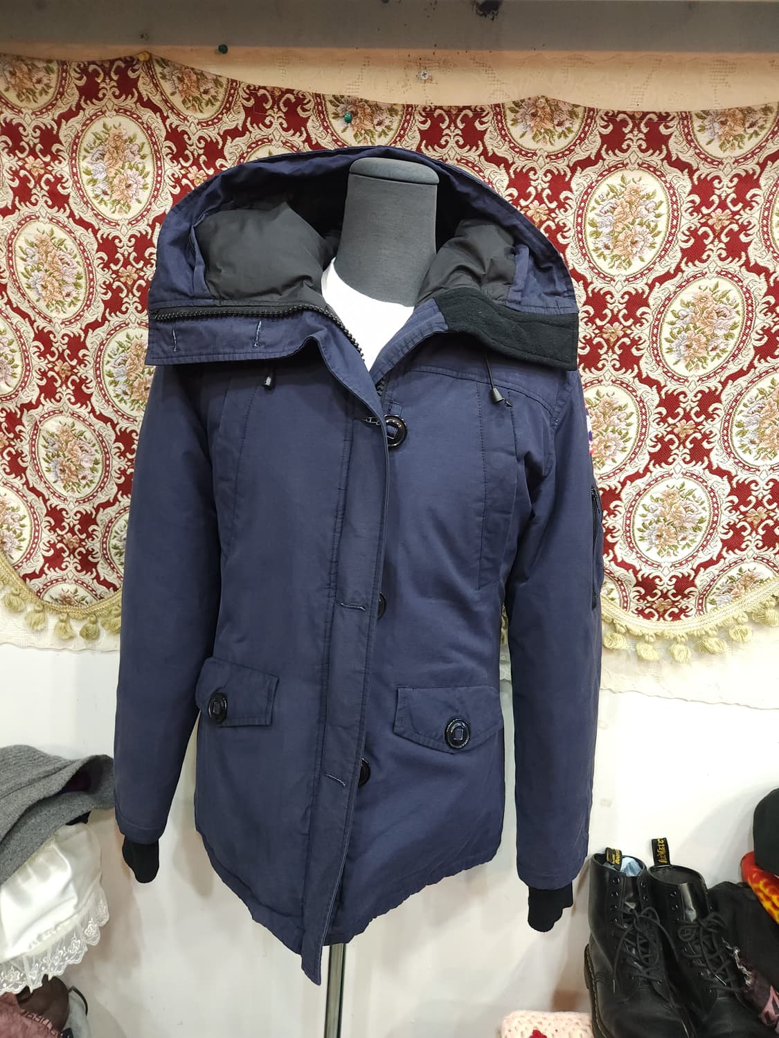 캐나다구스 몬테넬로 후드 다운 점퍼

 상품이미지1