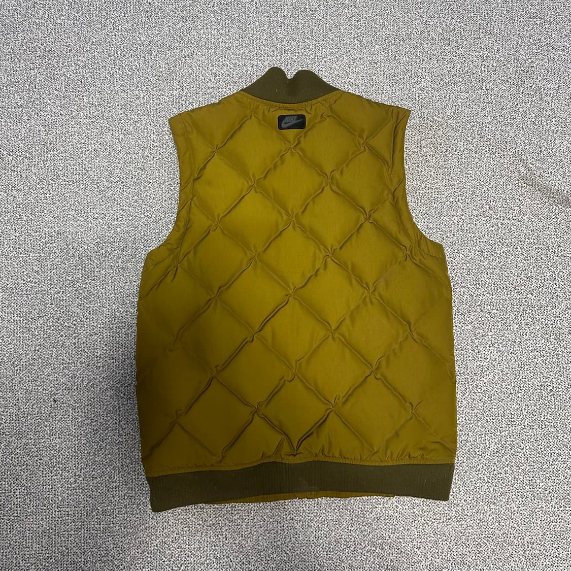 나이키 카키 패딩 조끼 상품이미지3