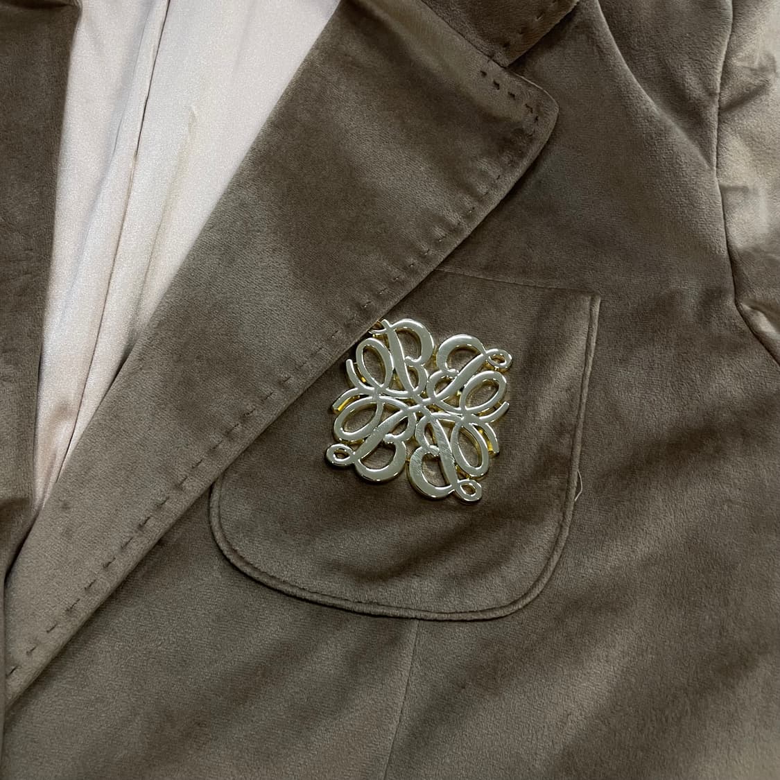 배드블러드 프뢰르 로고 오버핏 실크 벨벳 블레이저 자켓 상품이미지3