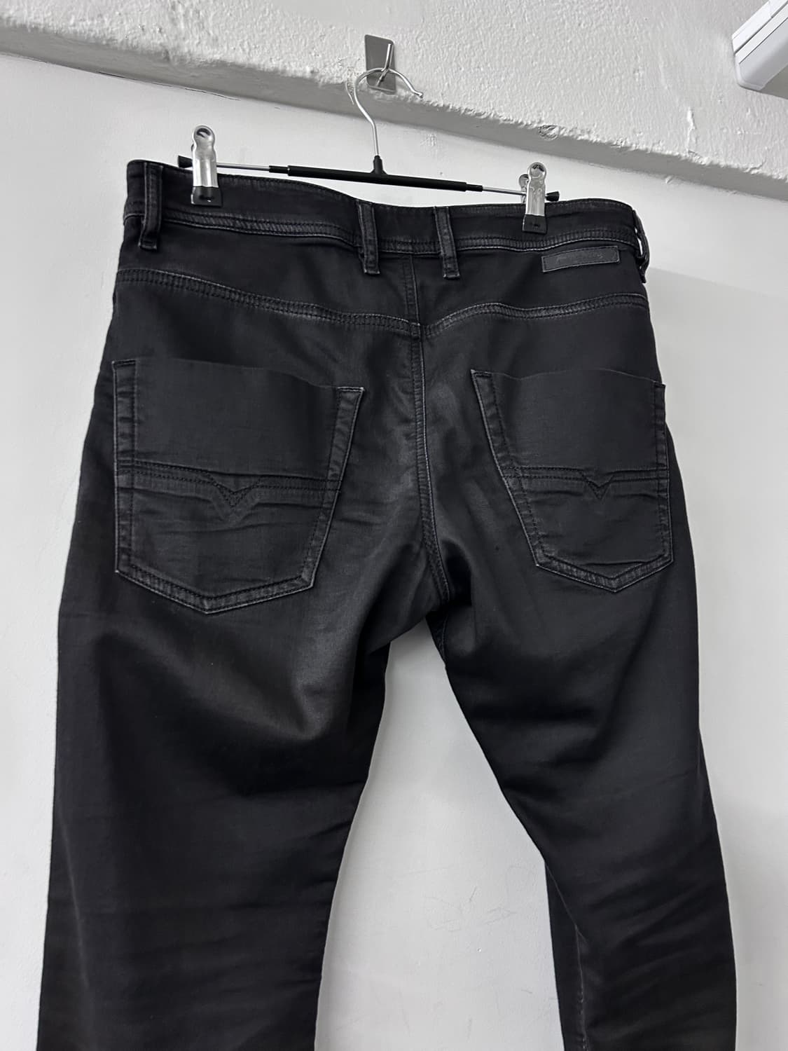 디젤 코팅 블랙 슬림 데님 팬츠 상품이미지5