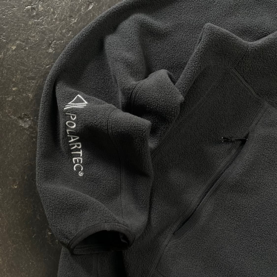 100 나이키 ACG 폴라텍 울프 풀오버 후드 앤트러사이트 상품이미지3