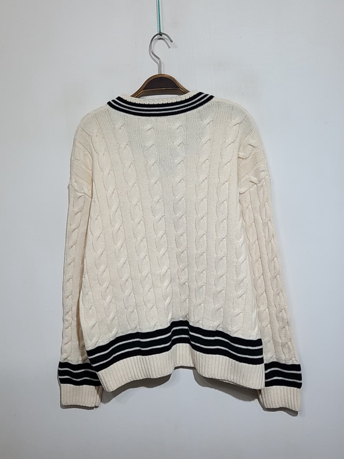 (L) 예일 꽈배기 니트 아이보리 케이블 스웨터 브이넥  상품이미지6