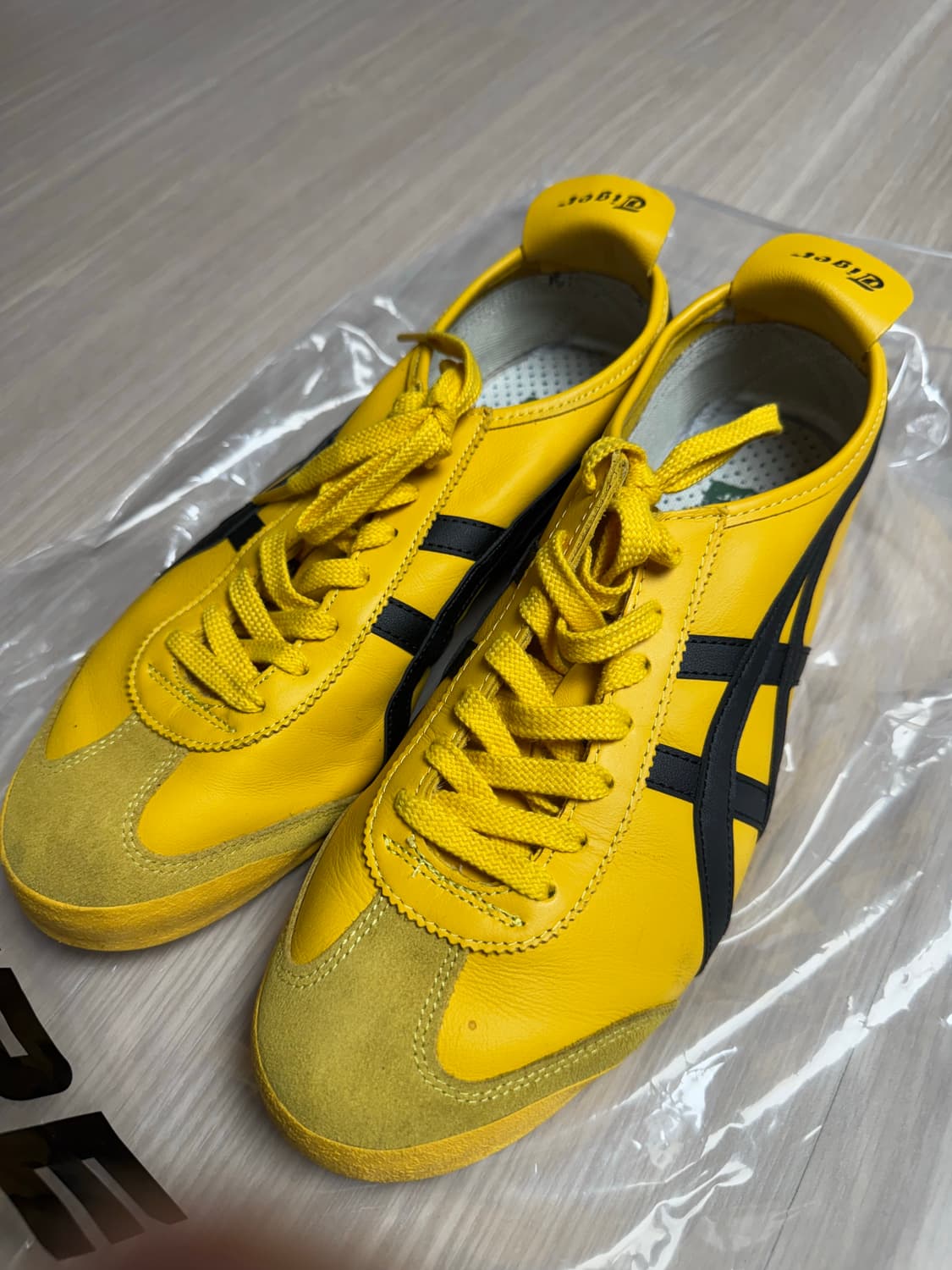 오니츠카 타이거 옐로우 상품이미지1