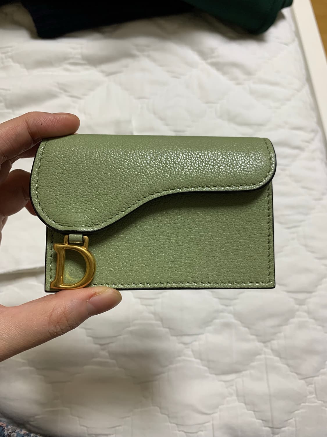 디올 새들 플랩 카드홀더 세이지 그린 카드지갑 상품이미지7