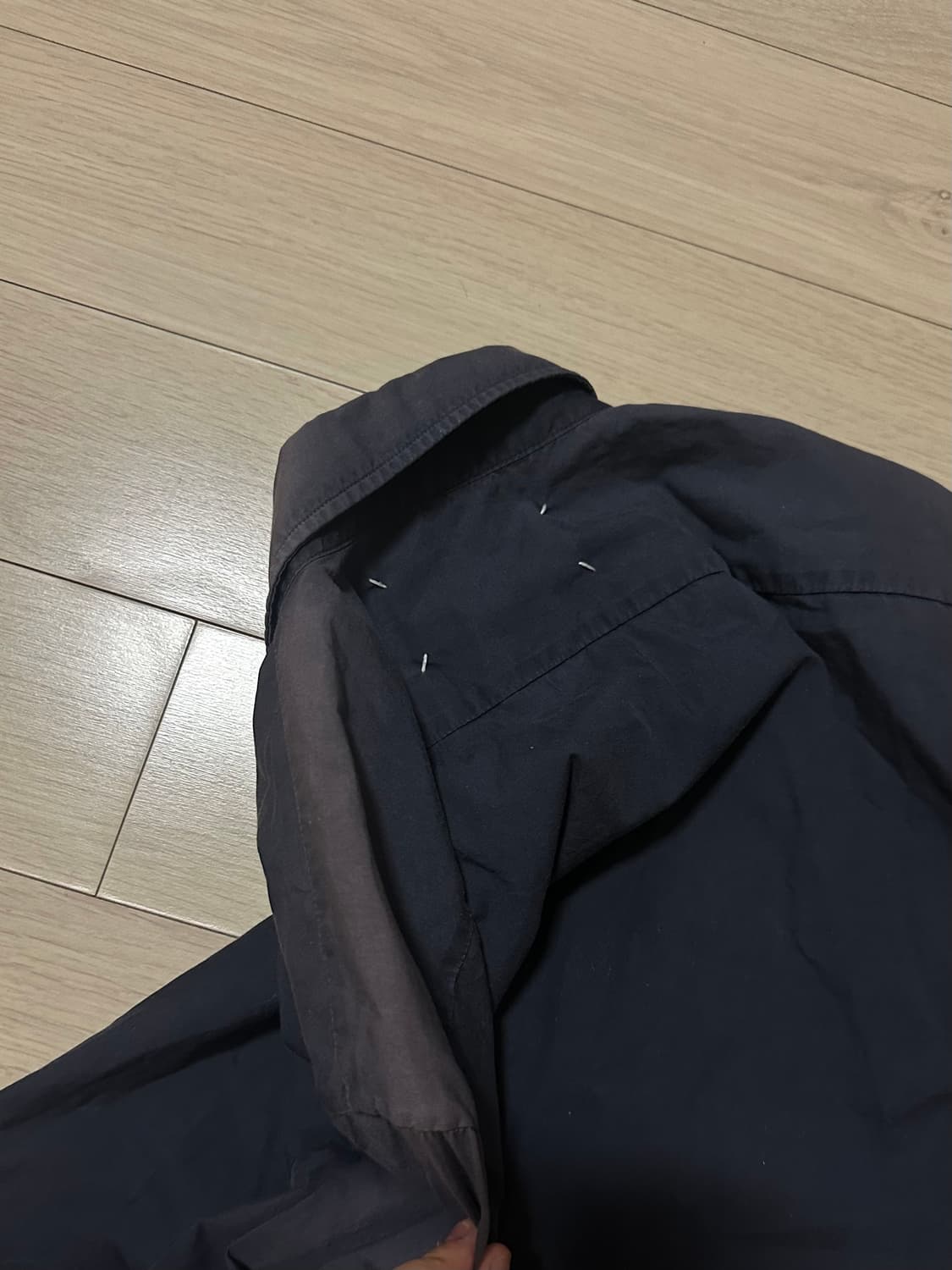 [46] maison margiela 13aw 레귤러 카라 셔츠 네이비 상품이미지5