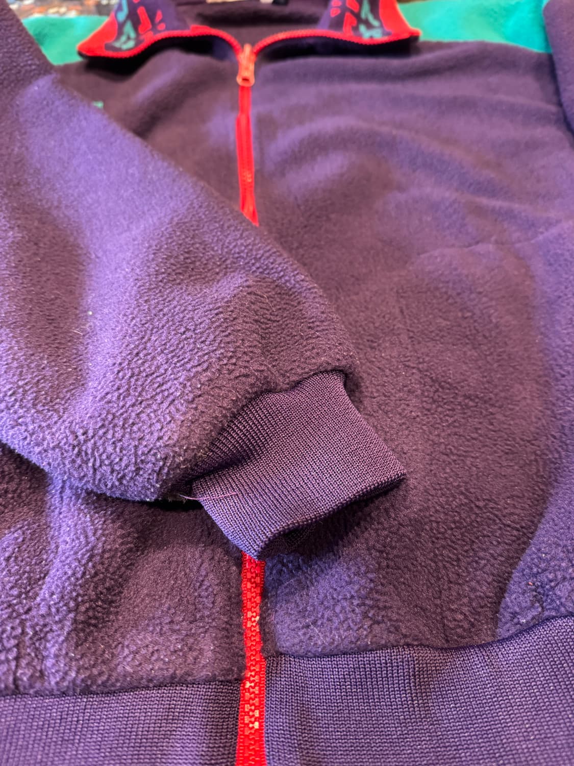 콜롬비아 폴리스집업 상품이미지2