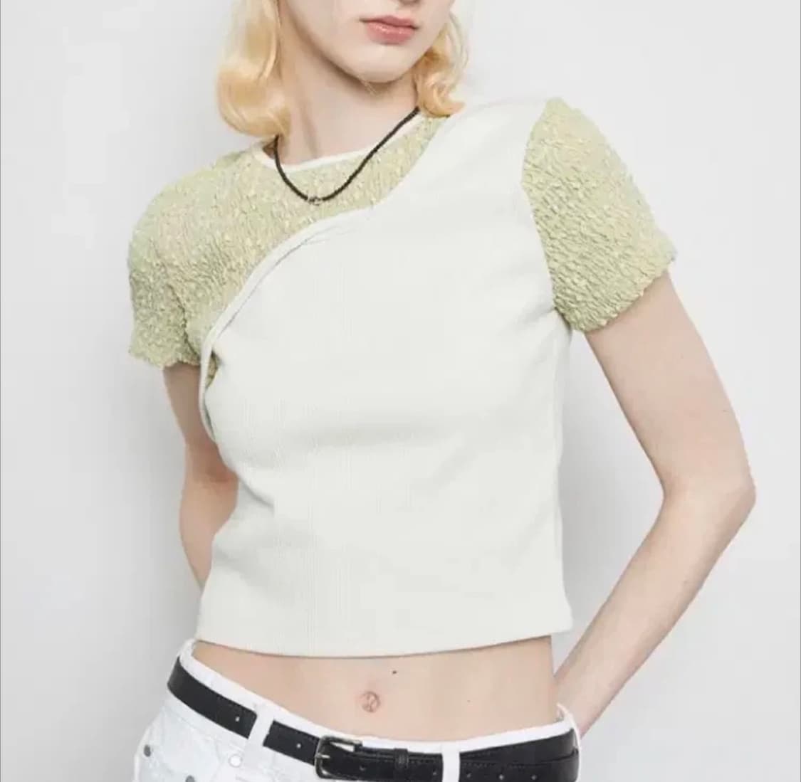 라티젠 컷아웃 반팔 카키 상품이미지1