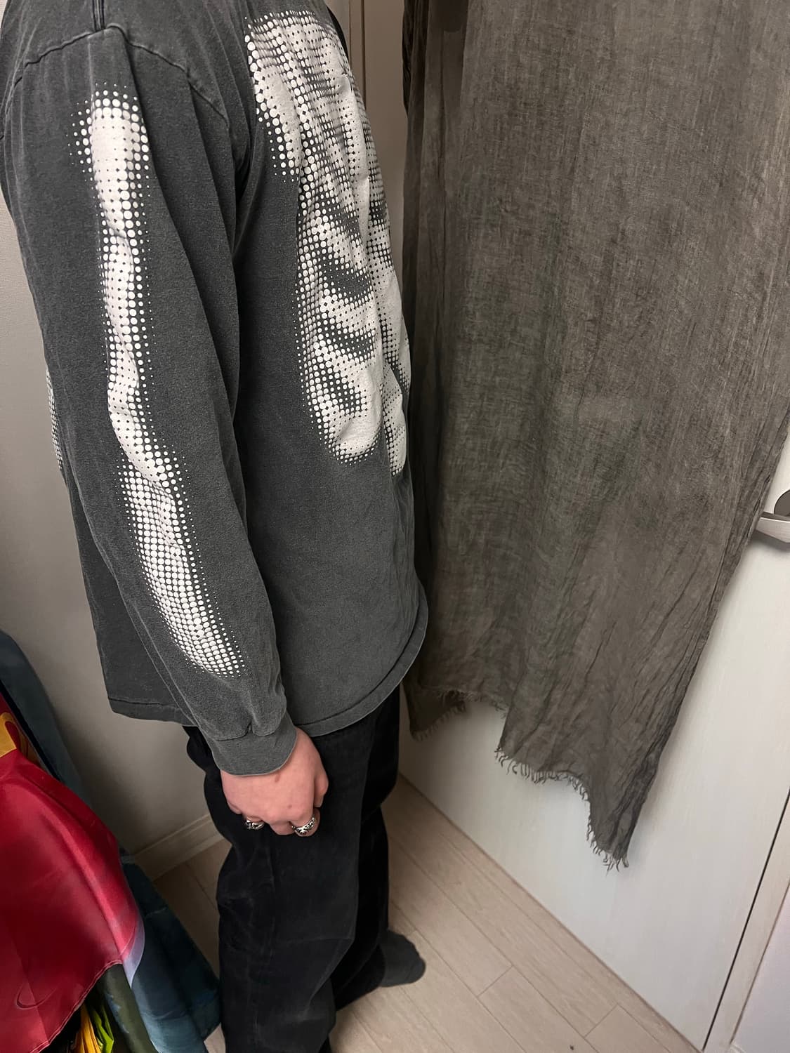 다크룸스튜디오 찬스 콜라보 본즈 롱슬리브 상품이미지4