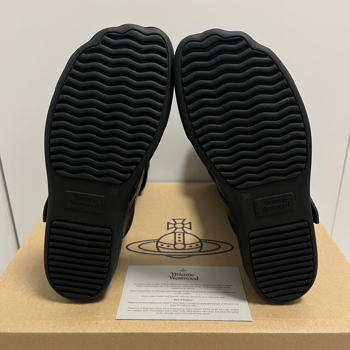 [37,38]비비안웨스트우드 26ss 파일럿 버클 부츠 상품이미지5