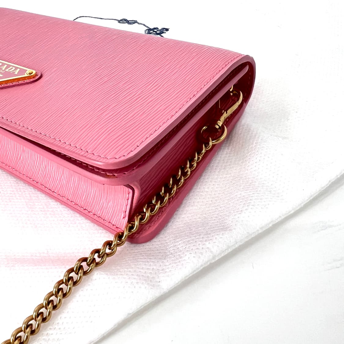 프라다 비텔로 무브 삼각로고 WOC 크로스백 (1DH044) 상품이미지8