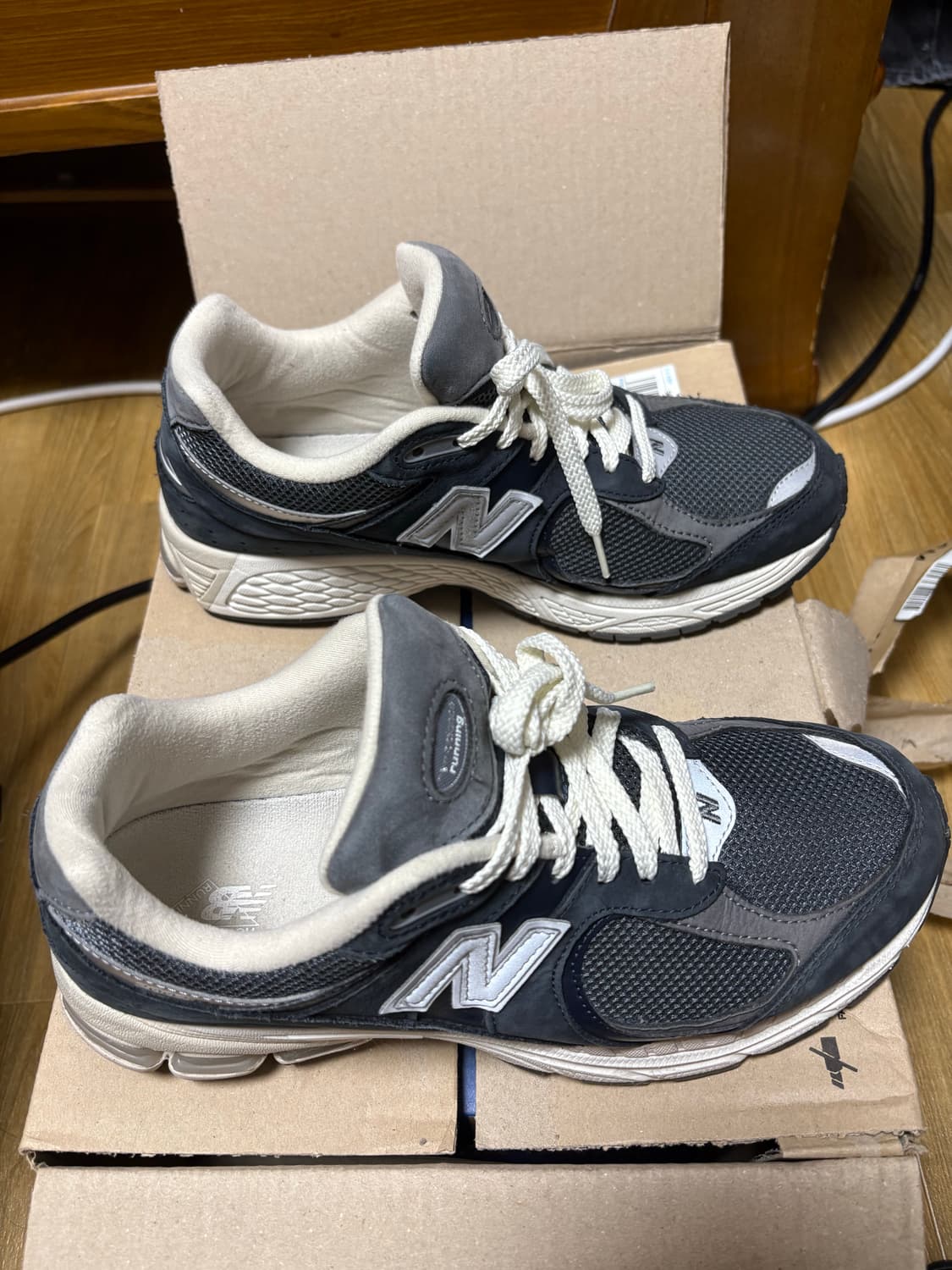 뉴발란스 2002R Premium Vintage Navy Grey 275 상품이미지3
