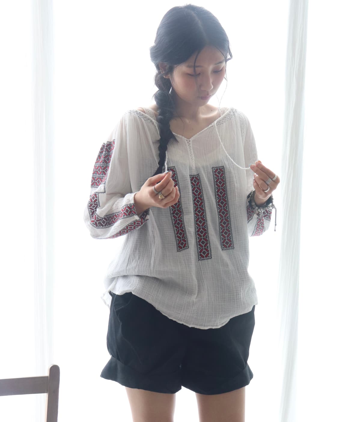 [Cloth&Cross] Embroidery Smocking Blouse 상품이미지2