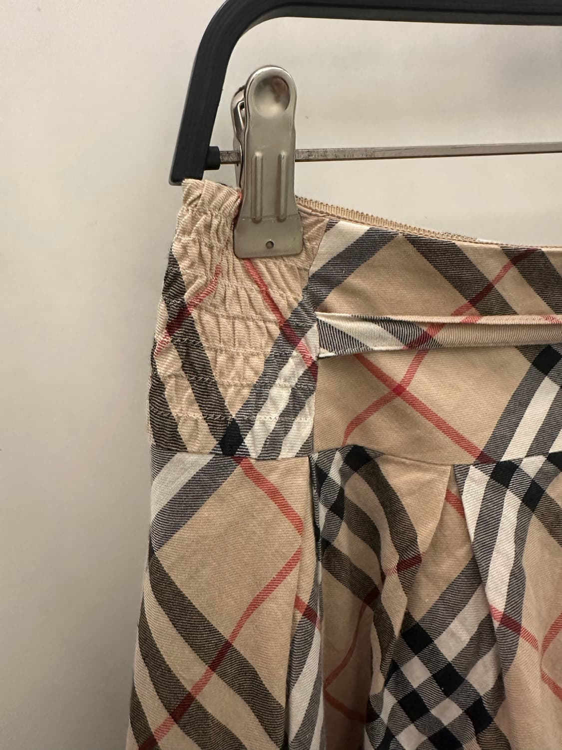 BURBERRY 버버리 베이지 노바체크 미디스커트 상품이미지3