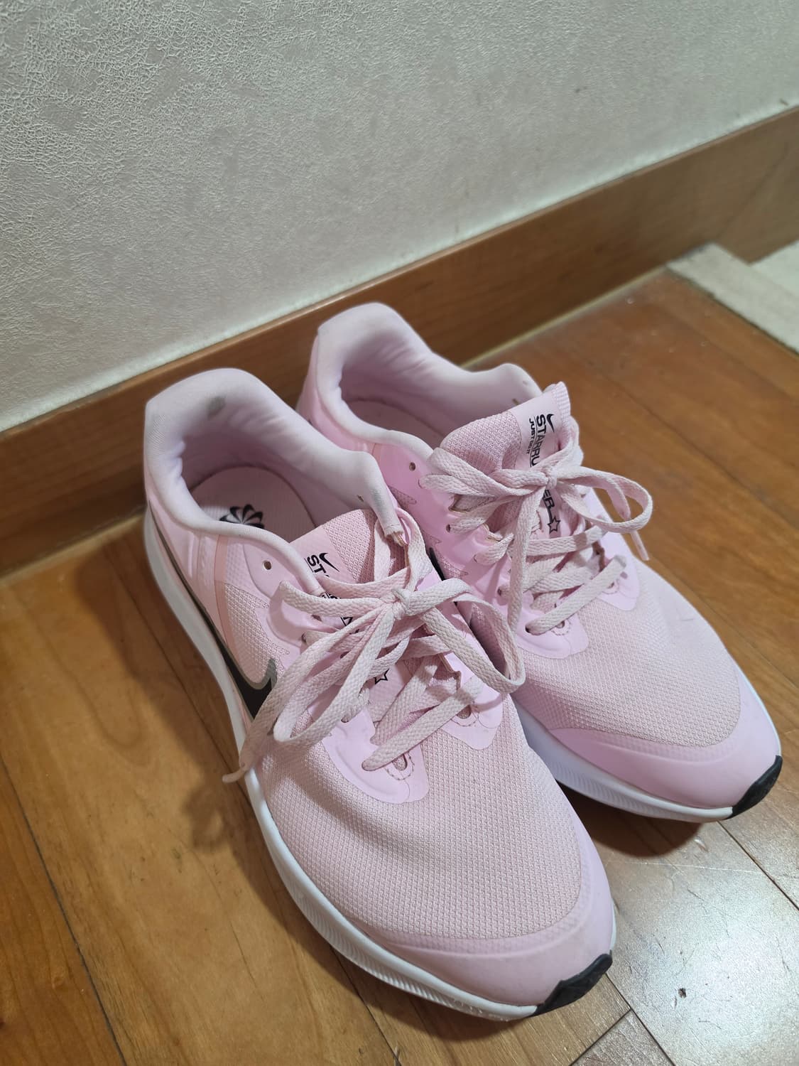 나이키 러닝화 스타러너 240 상품이미지2