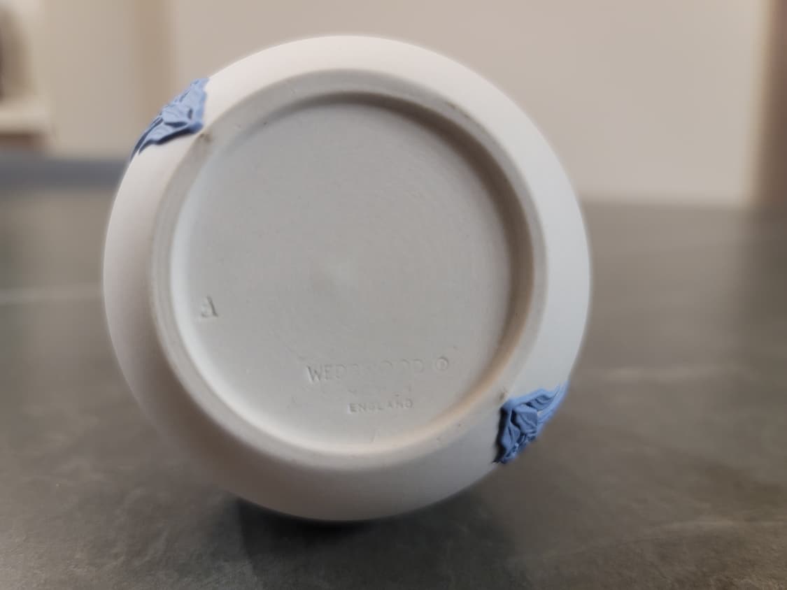 웨지우드 제스퍼웨어 라벤더 온 크림 화병, 장식병 상품이미지8