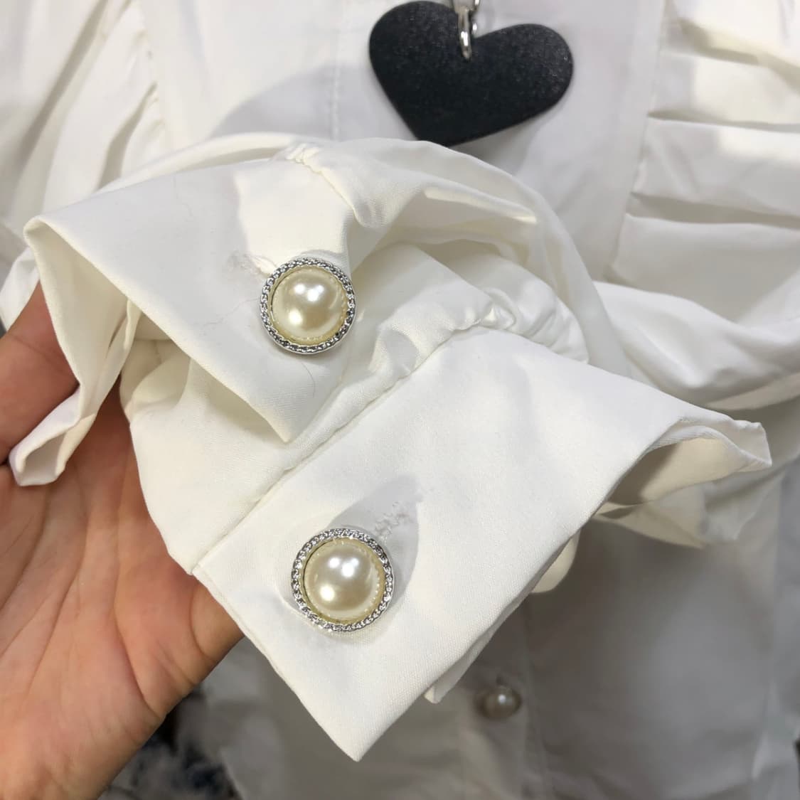 새제품 하트 포인트 프릴 퍼프 블라우스 34 상품이미지4