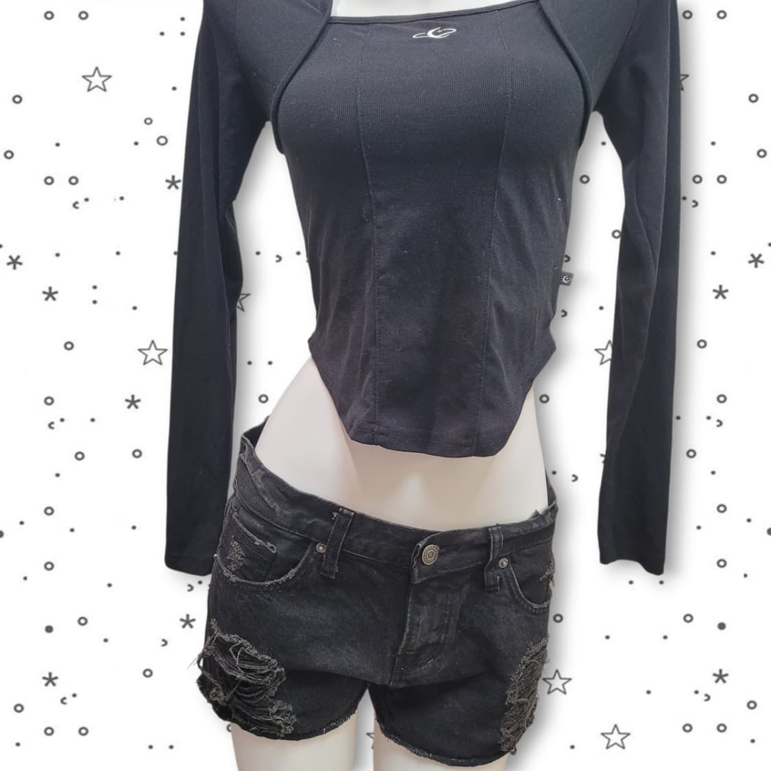 어반드레스 비바셔스 로고 볼레로 탑 슬림 긴팔 티셔츠 상품이미지3