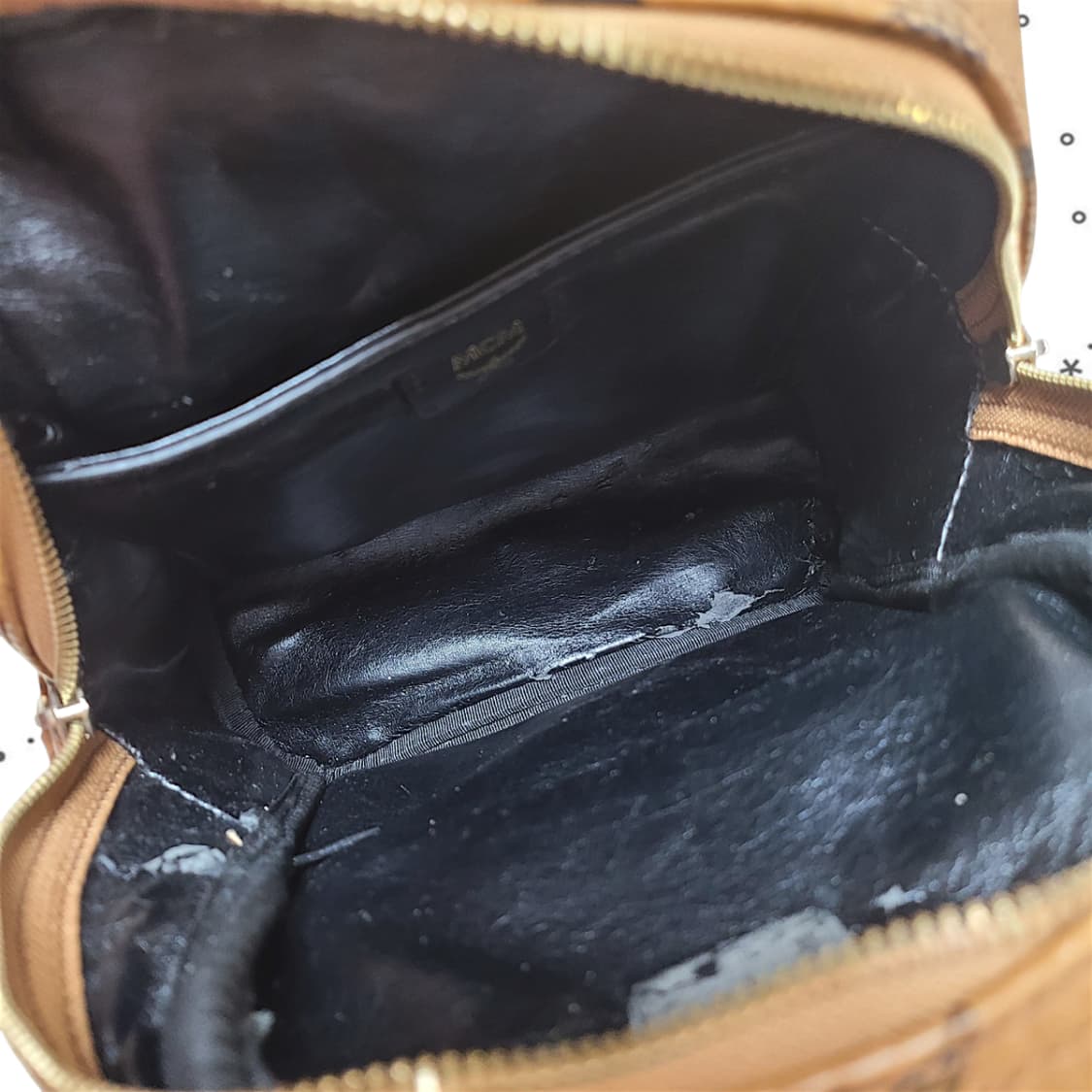 MCM 엠씨엠 스타크 스터즈 비세토스 미니 백팩 가방 상품이미지7