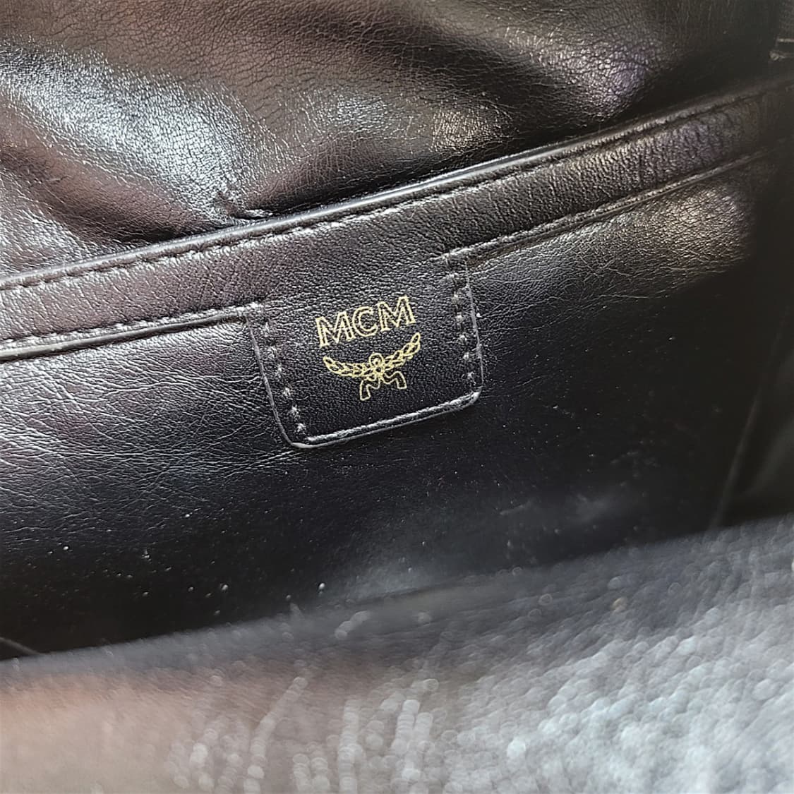 MCM 엠씨엠 스타크 스터즈 비세토스 미니 백팩 가방 상품이미지8