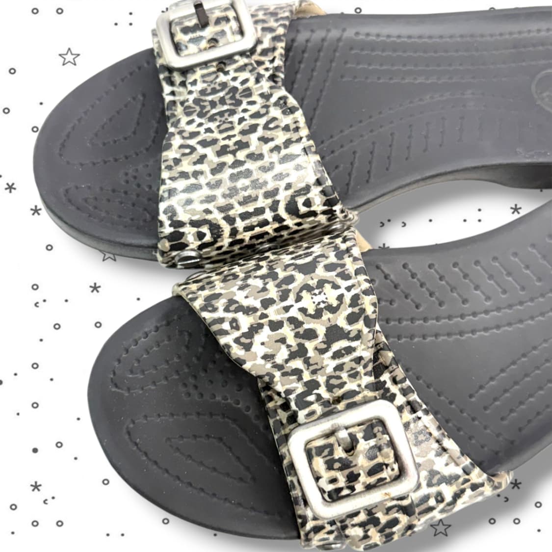 w6 Crocs 크록스 사라 레오파드 샌들 상품이미지2