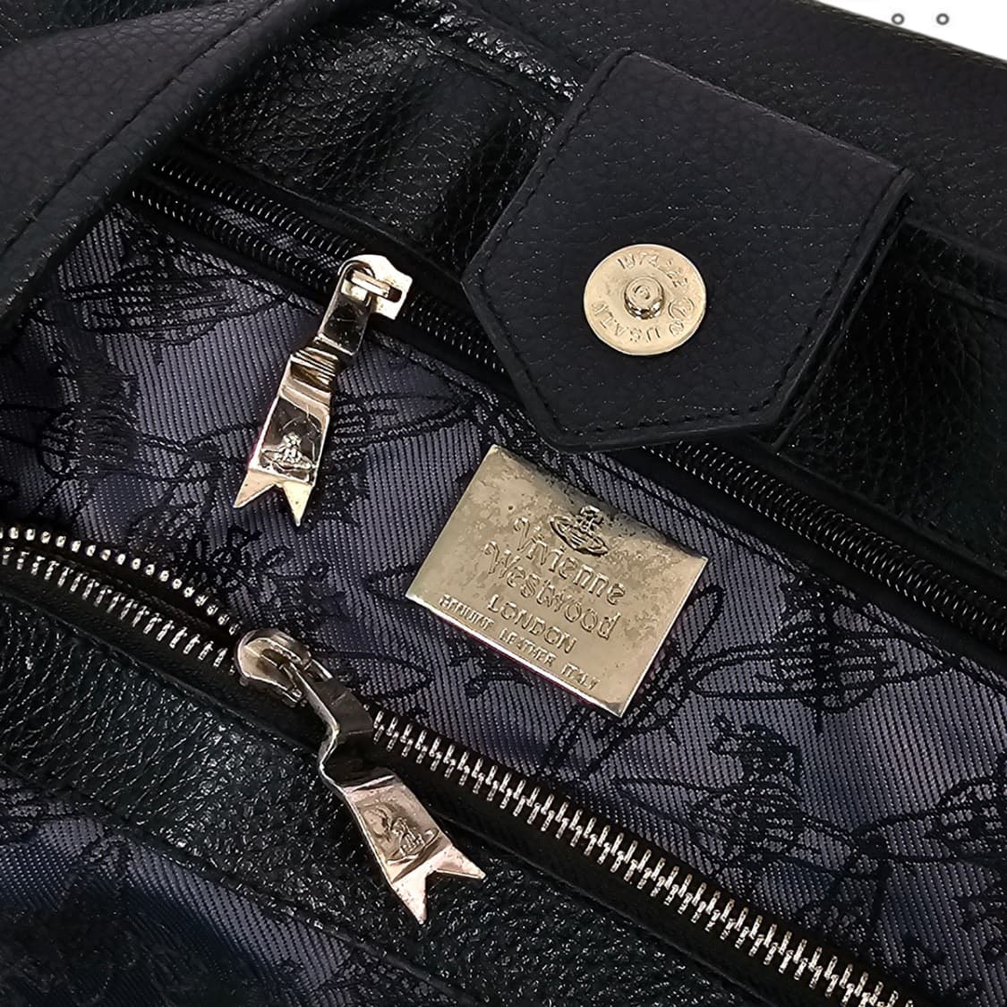 Vivienne Westwood 비비안웨스트우드 펀칭 로고 토트백 상품이미지9