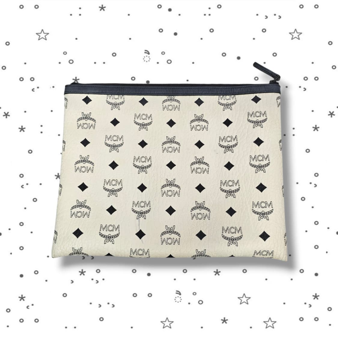 MCM X VOUGE 엠씨엠 보그 40주년 레드 키스 클러치백 상품이미지2