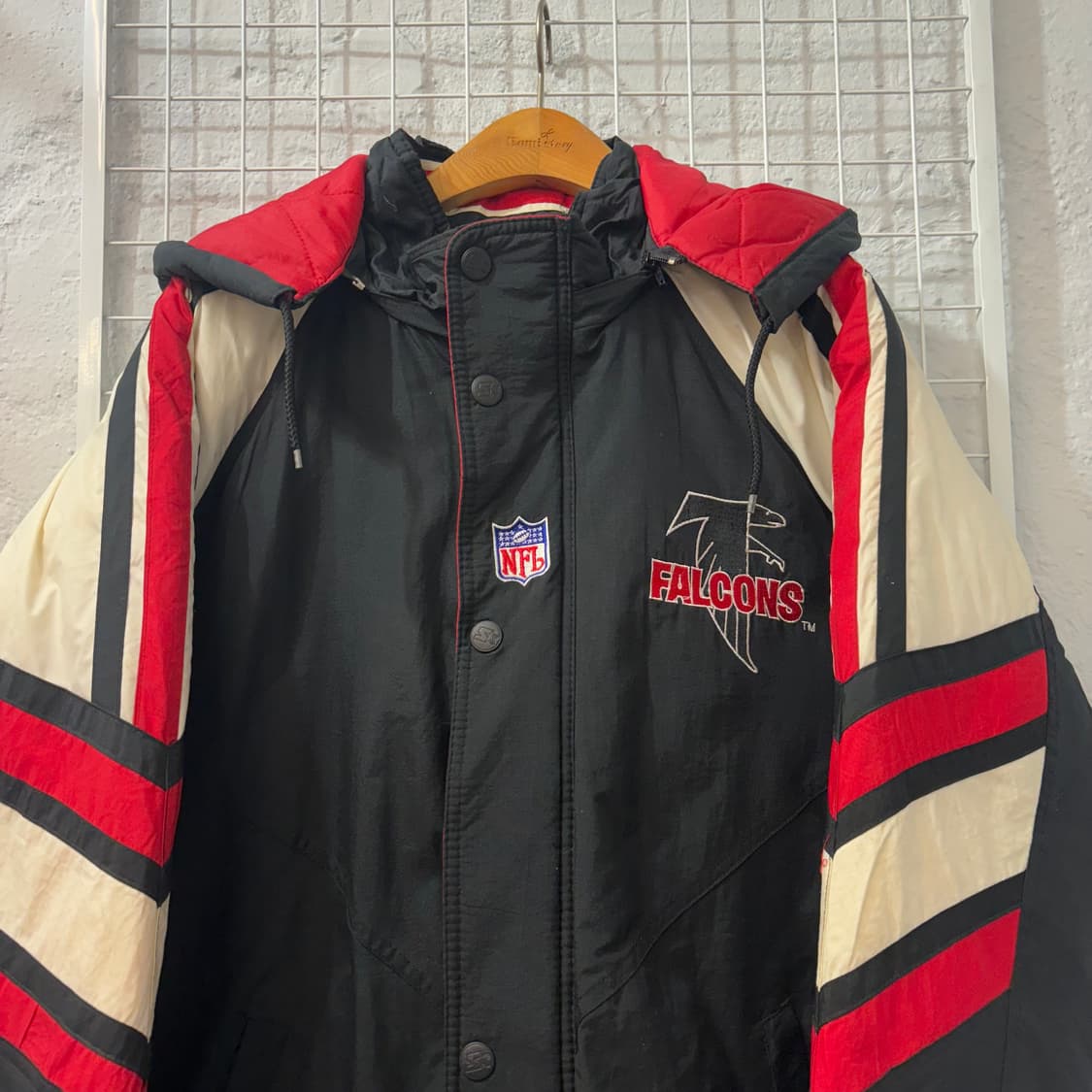 NFL X 스타터 90s 올드스쿨 애틀랜타 팰컨스 패딩 자켓 L 상품이미지3
