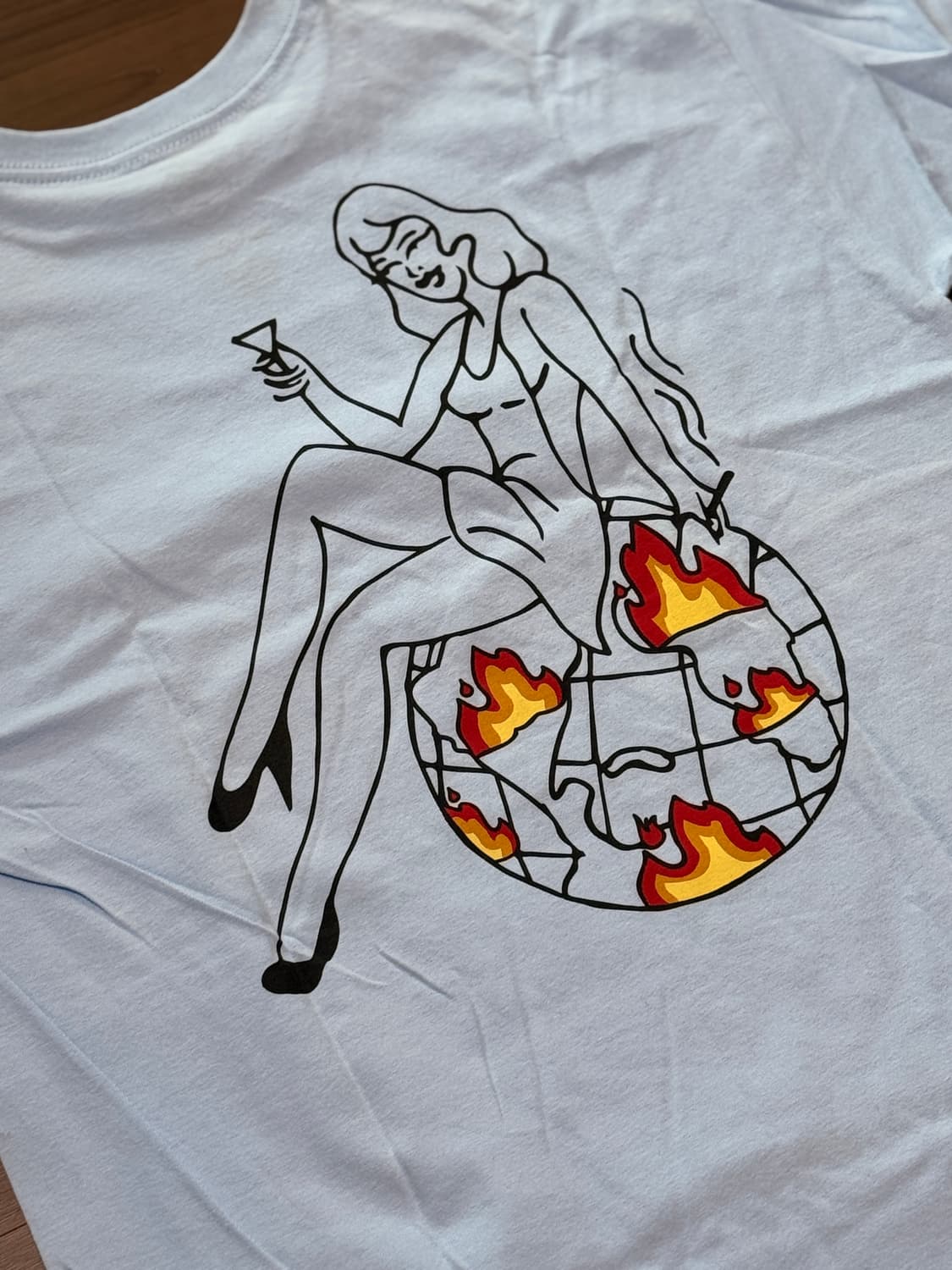 굿 월스 Her World 티셔츠 상품이미지5