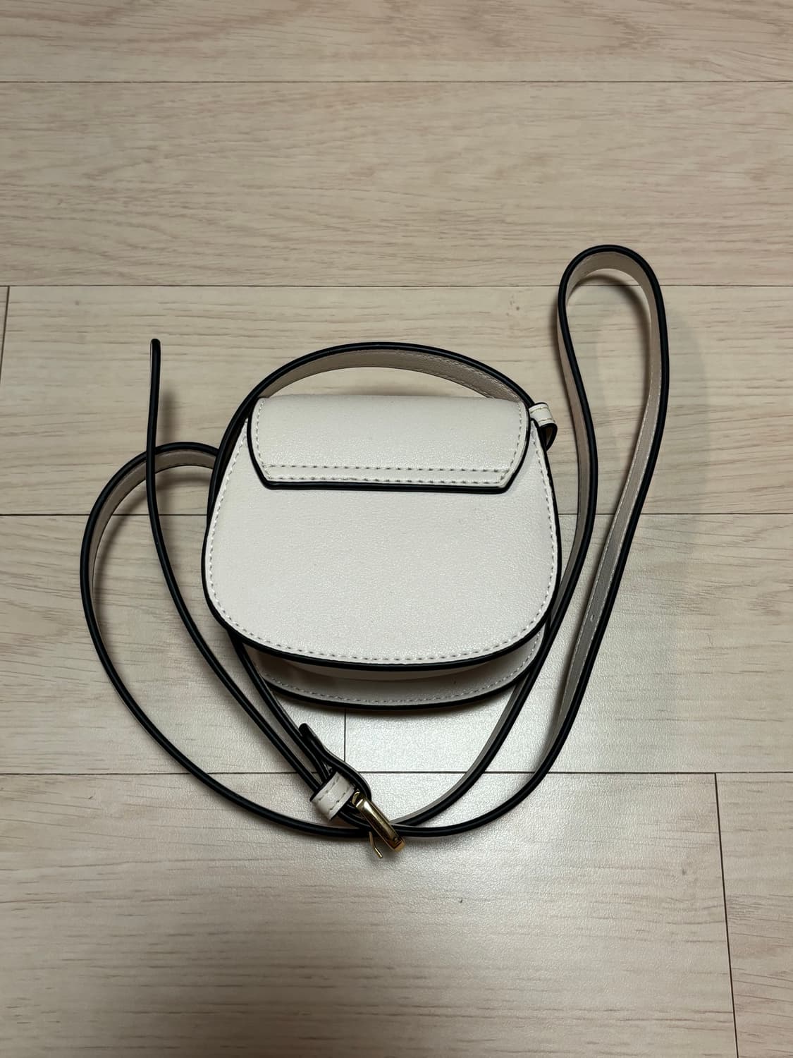 몽삭 레디 마이크로 미니백 아이보리 상품이미지3