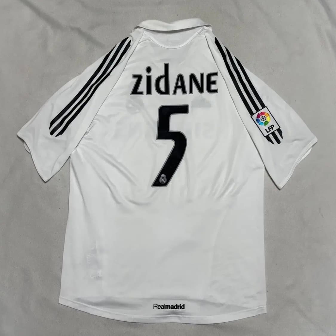 아디다스 레알 마드리드 05-06 시즌 유니폼 5. 지단 상품이미지3