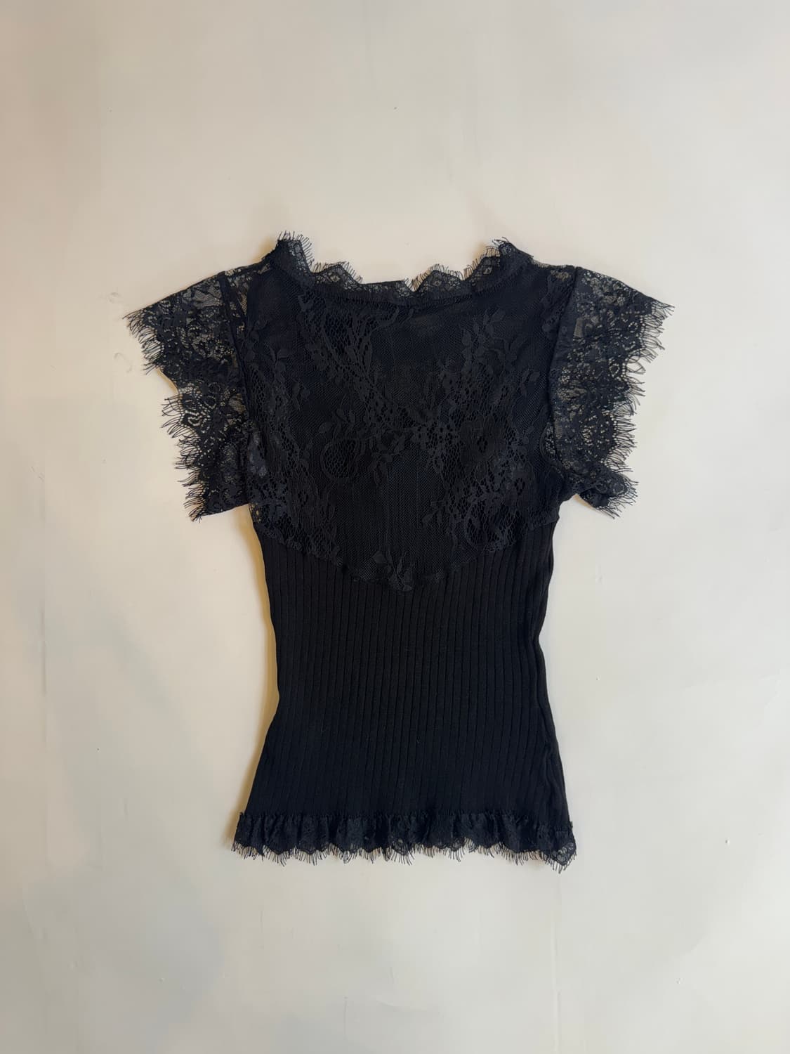 Black Lace-Panel Ribbed Top  상품이미지5