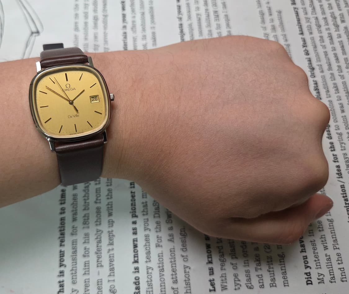 빈티지 오메가 드빌 라운드사각 샴골판 싱글데이트(쓰리침) 슬림 쿼츠 
 상품이미지9