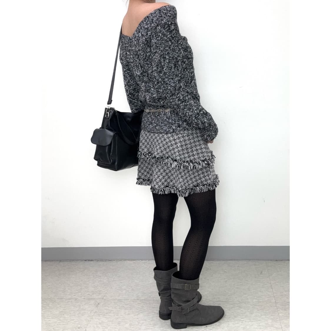 빈티지 차콜 오프숄더 니트 상품이미지3