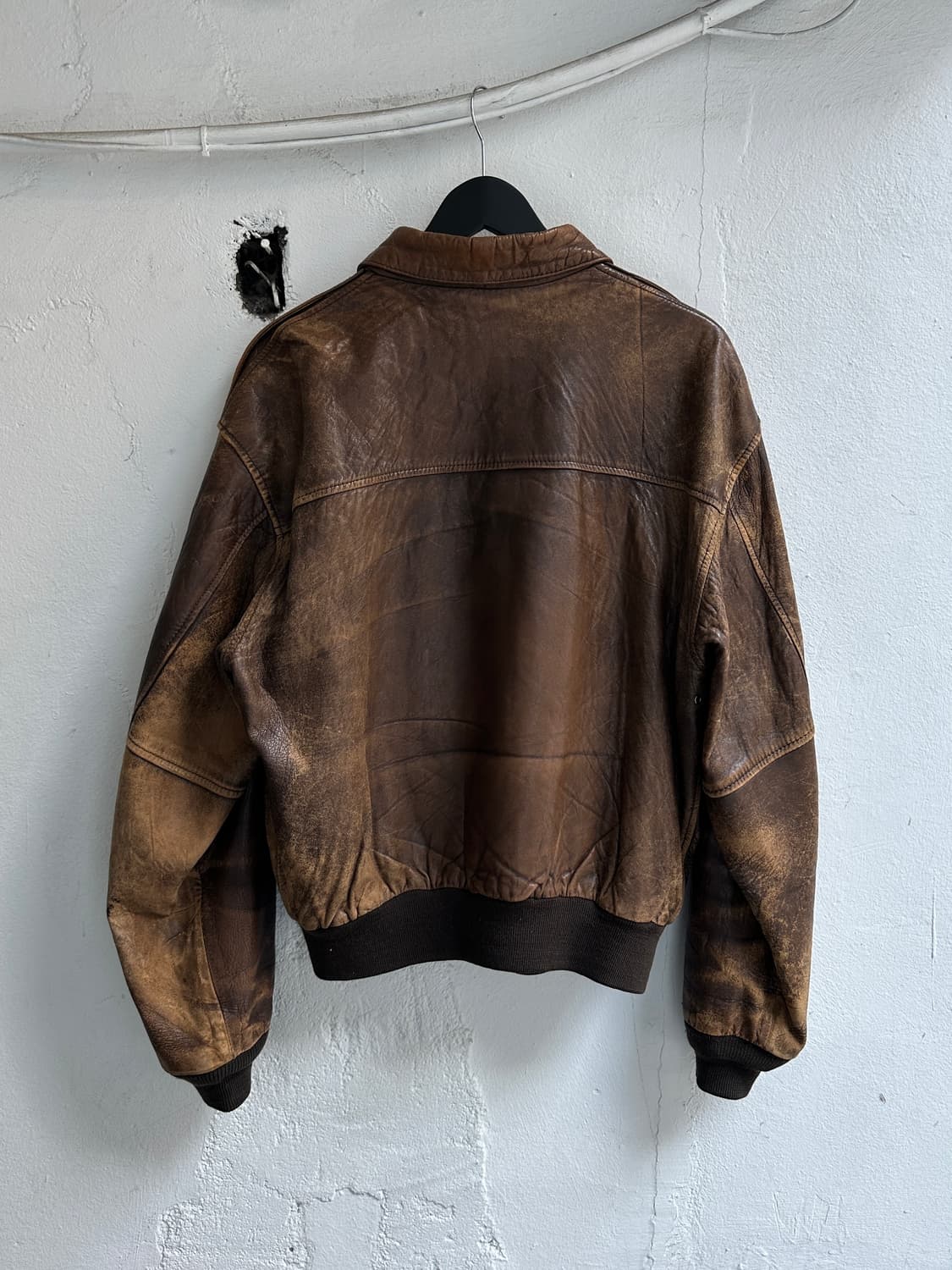 90's 하드에이징 아비렉스 A2 레더 봄버 자켓 상품이미지4