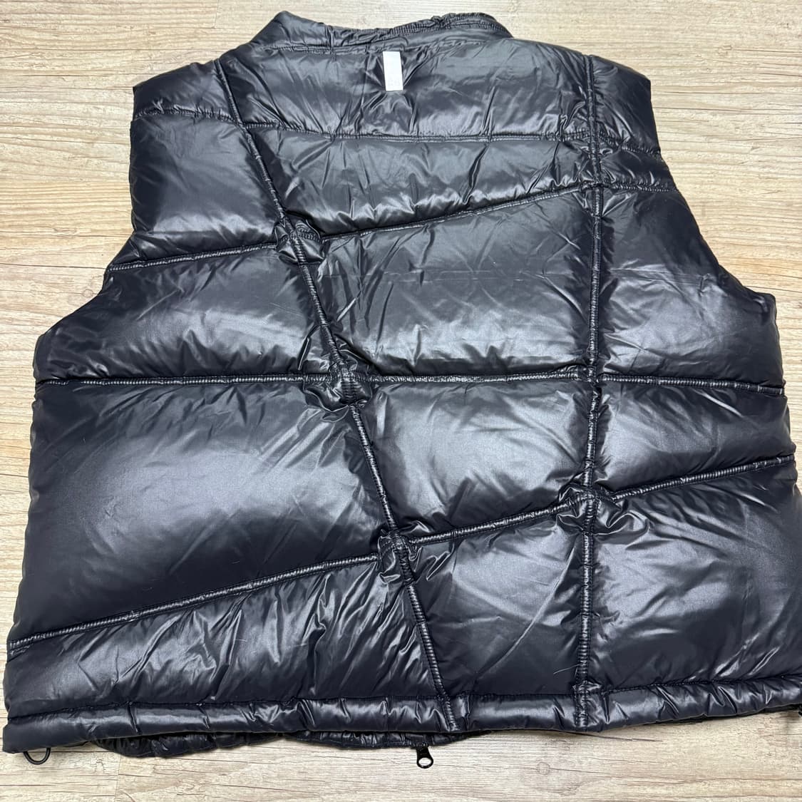 노매뉴얼 TRACK DUCK DOWN VEST - GLOSSY BLACK 상품이미지4