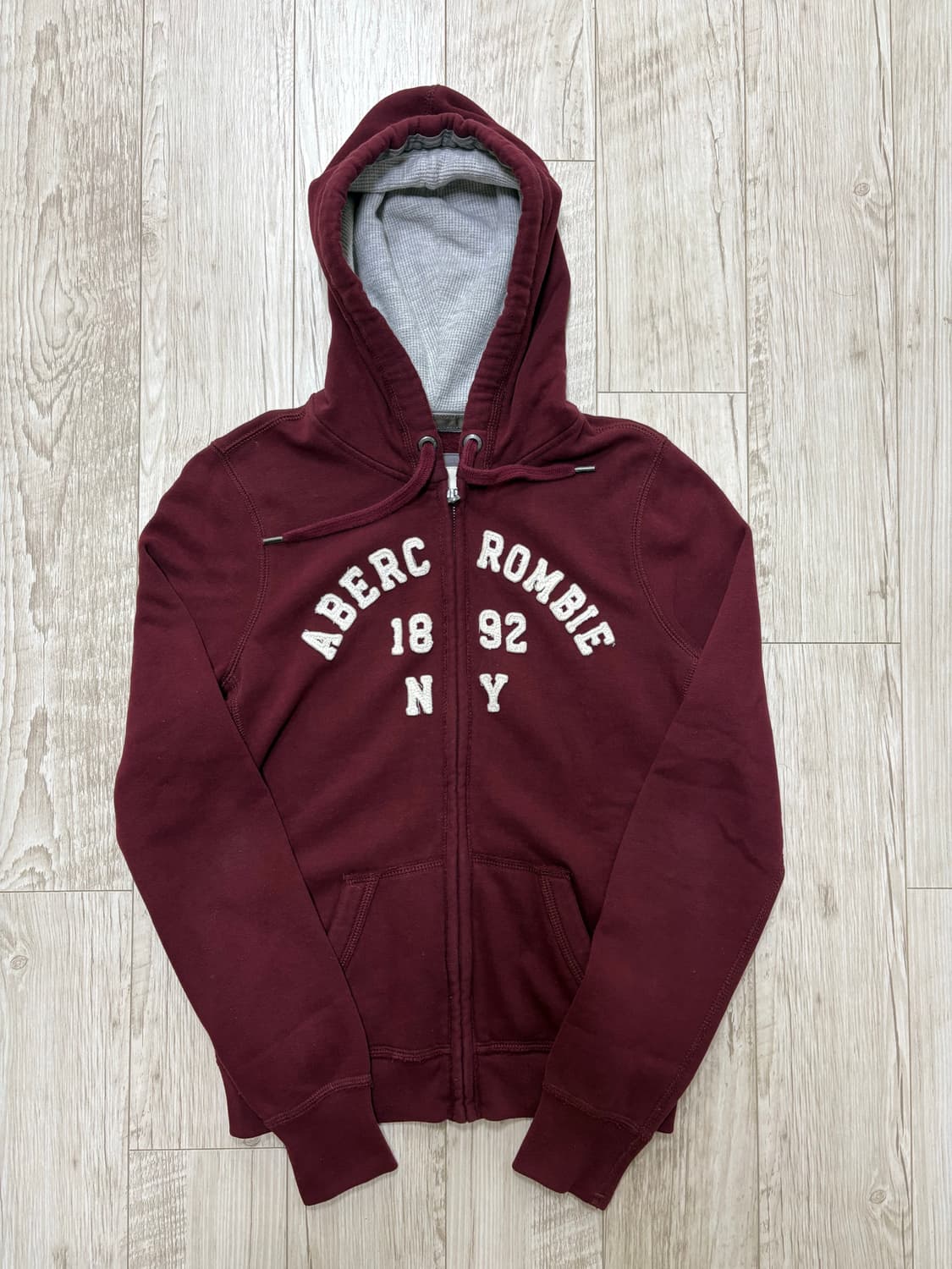 아베크롬비 딱붙핏 후드집업 버건디 m 상품이미지1