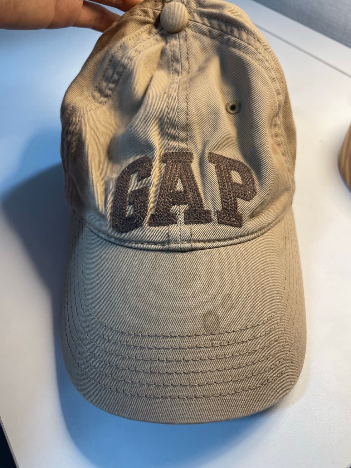 GAP 브라운 볼캡 상품이미지1