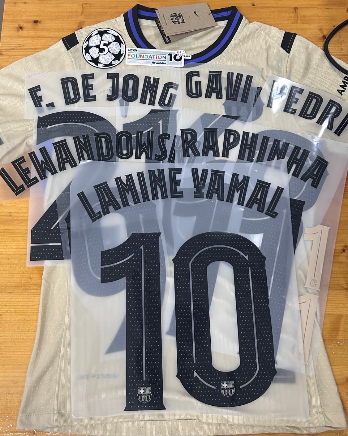 25-26 바르셀로나 어웨이 유니폼 새상품 상품이미지3