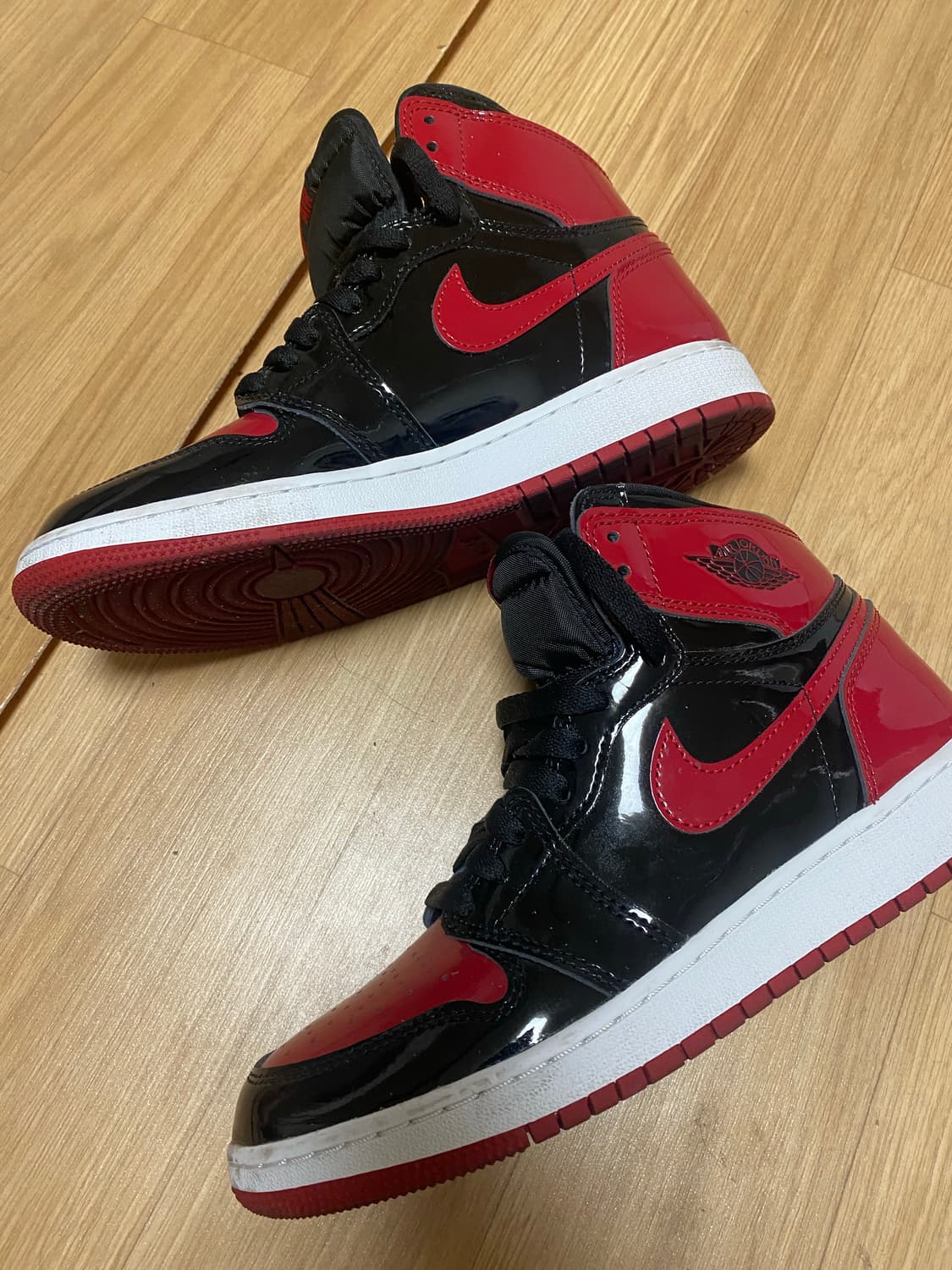 조던1 레트로 하이 og 페이턴트 브레드 상품이미지2