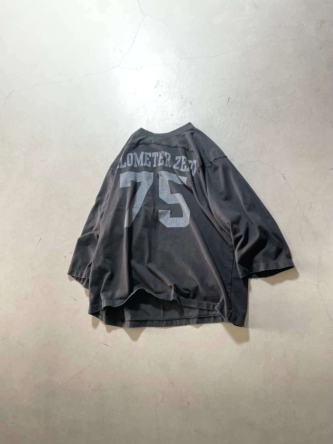 KZ Atelier 그래픽 티셔츠 상품이미지1