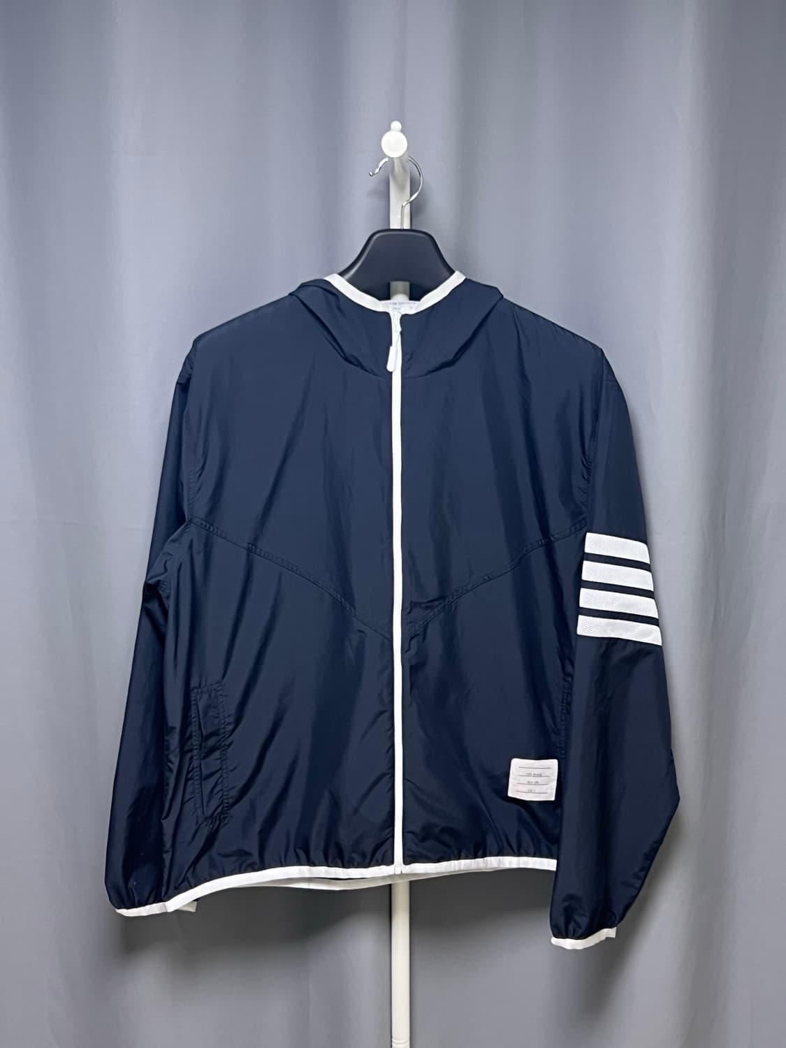 [정품] 2 톰브라운 립스탑 사선 바람막이 네이비 상품이미지2