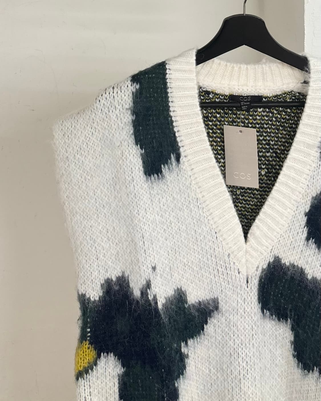 코스 화이트 모헤어 혼방 니트 베스트 상품이미지3