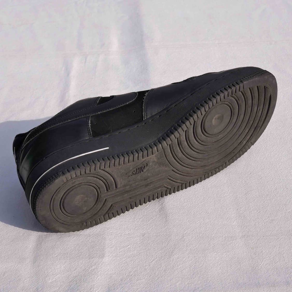 나이키 에어포스 1 로우 블랙 레더 상품이미지8