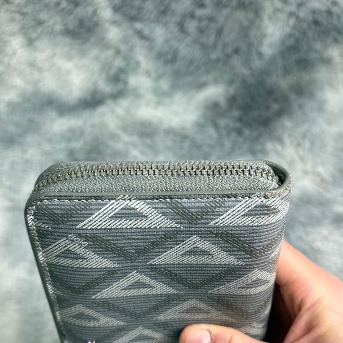 디올 오블리크 다이아몬드 지퍼 장지갑 상품이미지3