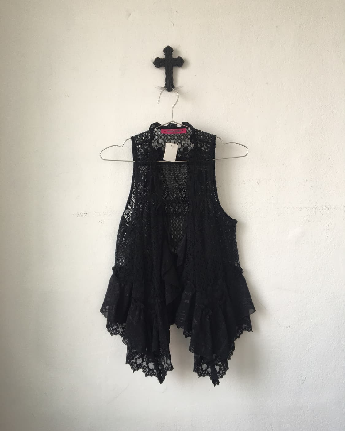 Drape point punching vest 상품이미지1